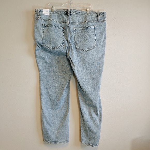 Lane Bryant Stonewashed Signature Fit Straight Jeans Plus Size 26 - Picture 7 of 10